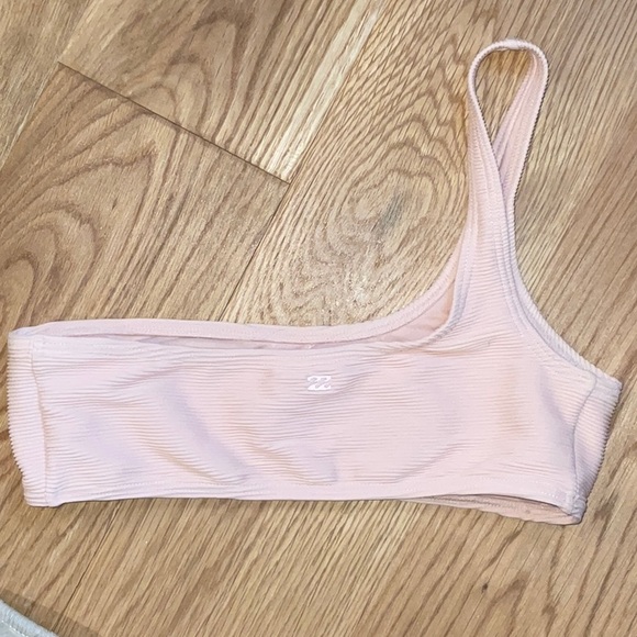 Billabong | Barely Blush Tanlines One-Shoulder, Ribbed Blush Bikini Top - Small - Picture 2 of 4
